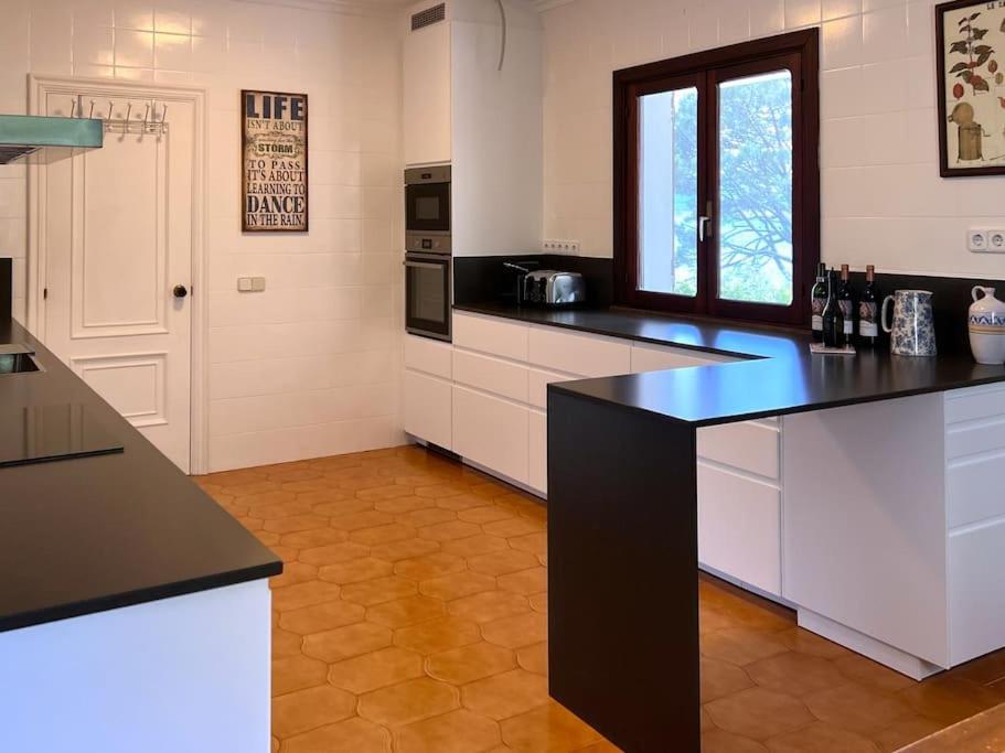 Villa Playa Cabanas Таль Экстерьер фото
